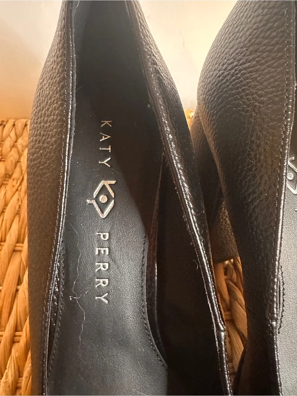 Katy Perry Collections Black Pebbled Leather Platform Pumps size 9.5 - Picture 5 of 10